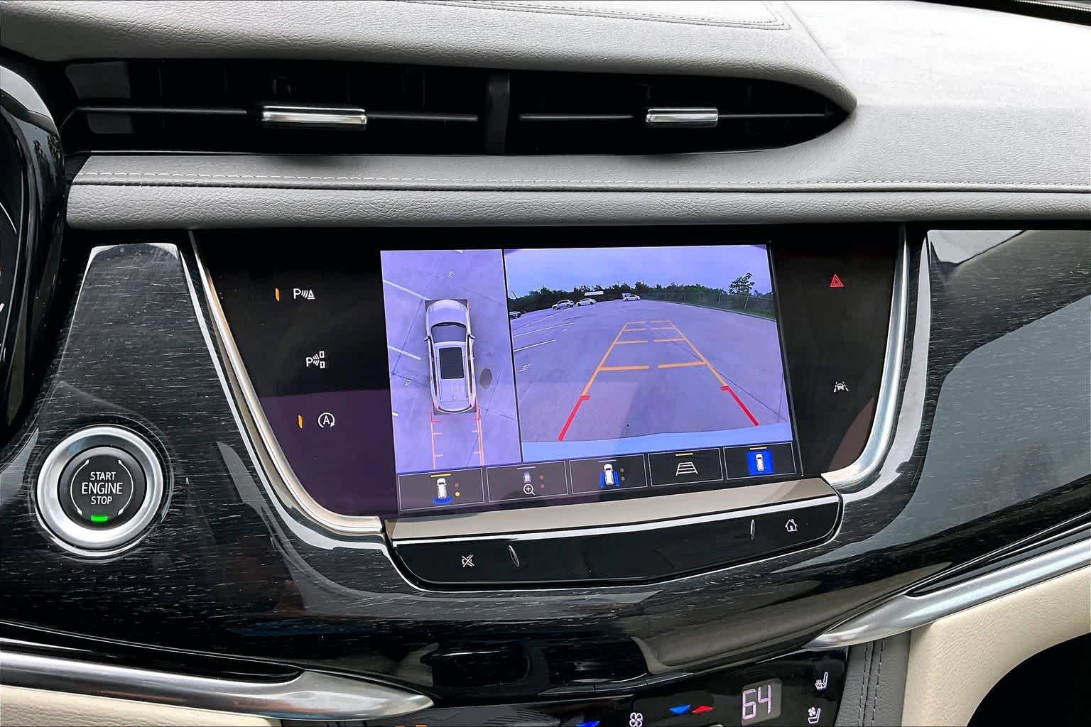 Used 2022 Cadillac XT6 Premium Luxury w/ Technology Package FWD image 27