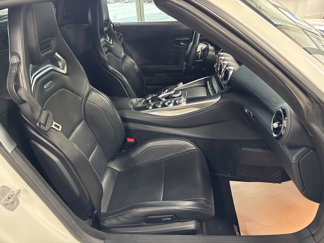 Used 2018 Mercedes-Benz AMG GT Roadster w/ Lane Tracking Package image 40
