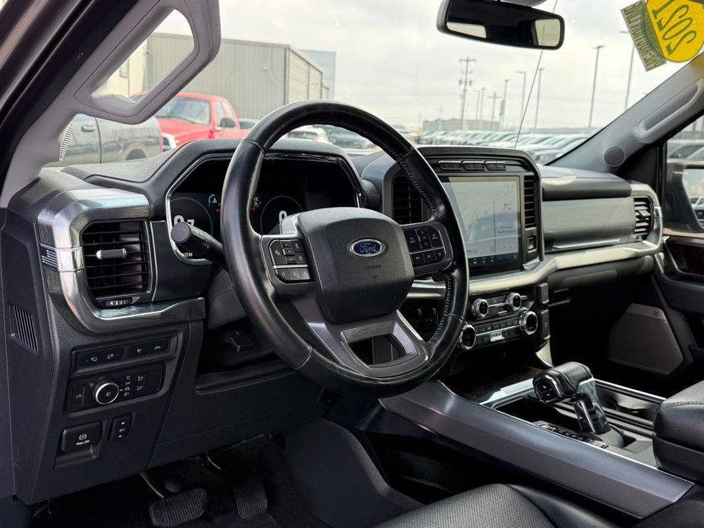 Used 2021 Ford F150 Lariat w/ Trailer Tow Package image 4