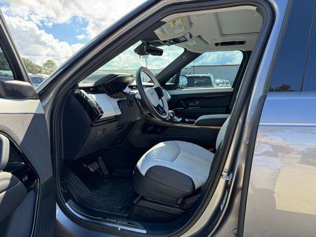 Used 2024 Land Rover Range Rover Sport Dynamic SE image 5