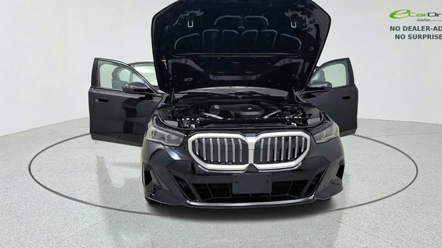 Used 2027 BMW 530i w/ M Sport Package RWD image 12