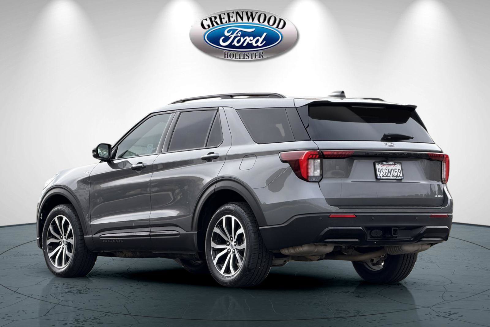Certified 2025 Ford Explorer ST-Line AWD/4WD image 6