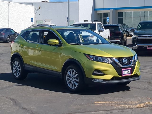 Used 2020 Nissan Rogue Sport SV w/ Technology Package FWD image 3