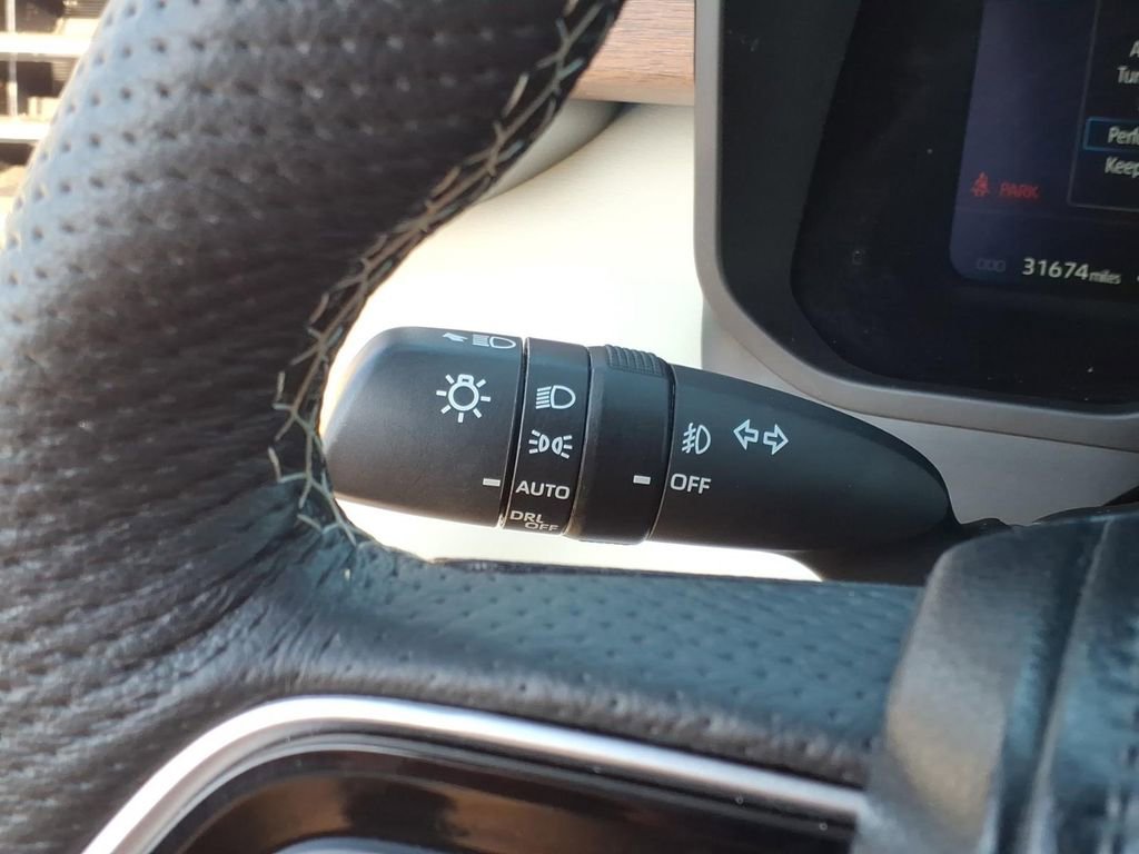 Used 2023 Toyota Sequoia Capstone image 21