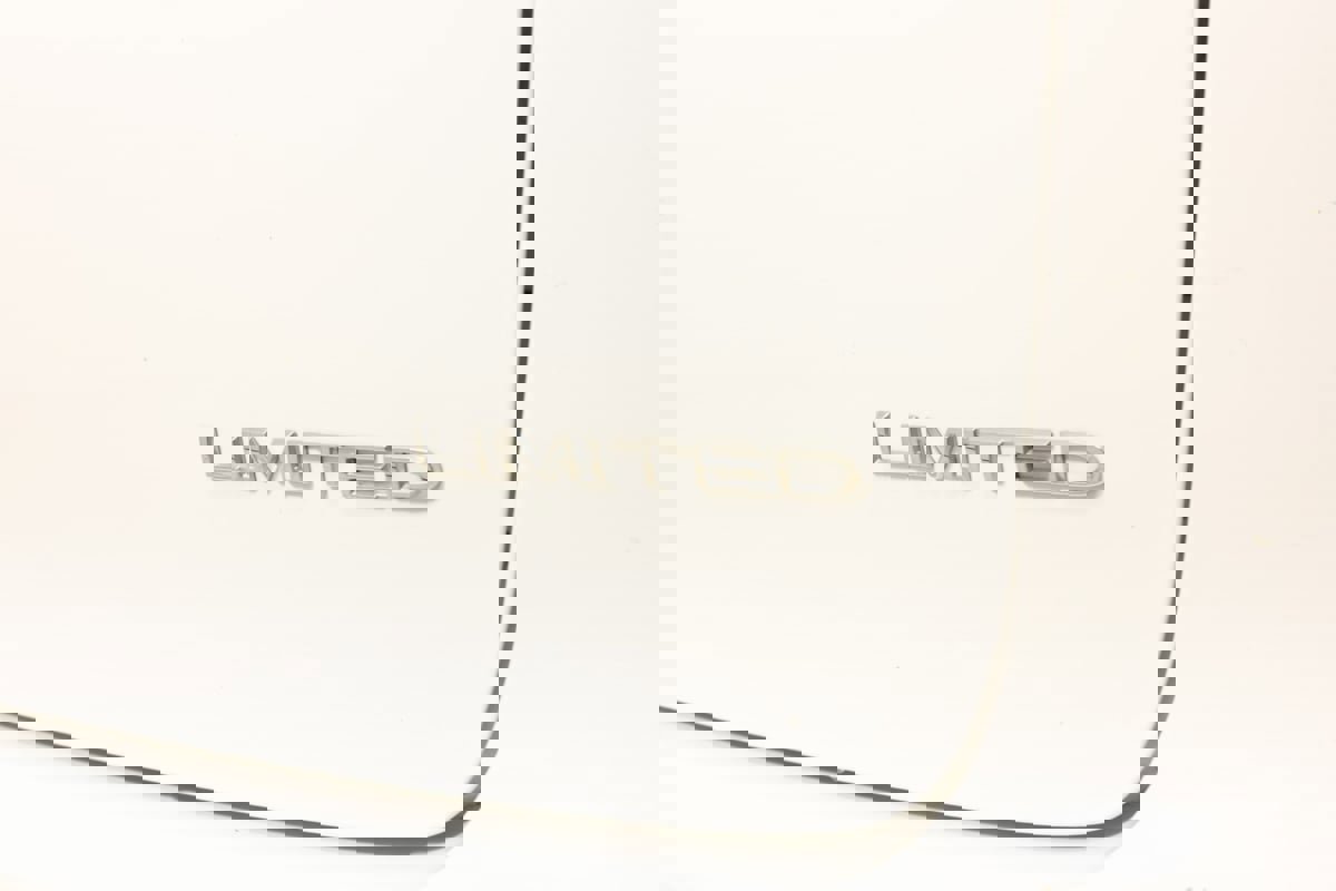 Used 2019 Chrysler Pacifica Limited w/ Tire & Wheel Group image 17