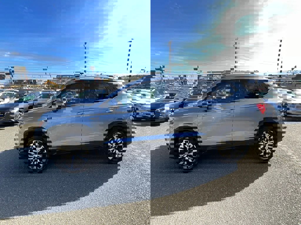 Certified 2022 Volkswagen Taos SE image 5