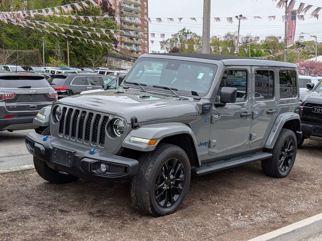 Used 2021 Jeep Wrangler Unlimited Sahara w/ Cold Weather Group AWD/4WD image 2