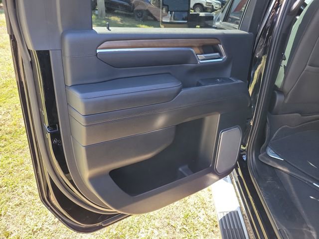 Used 2024 Chevrolet Silverado 3500 High Country image 27