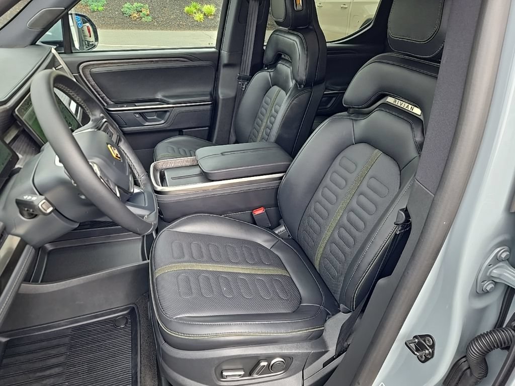 Used 2025 Rivian R1T Adventure AWD/4WD image 17