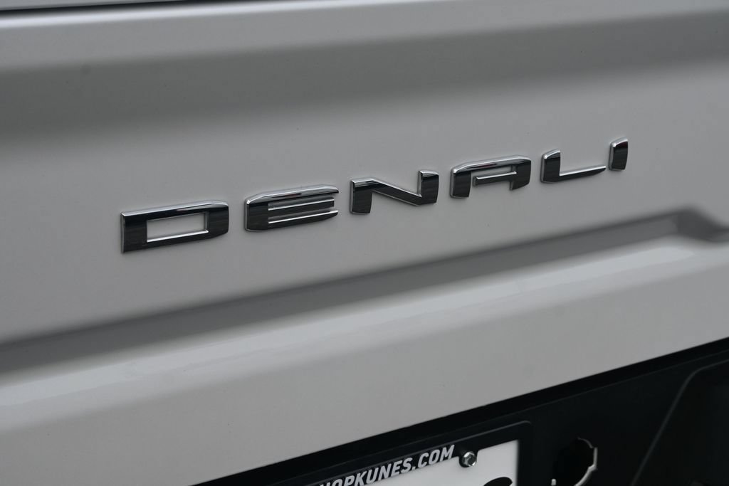 Used 2024 GMC Sierra 3500 Denali Ultimate AWD/4WD image 9