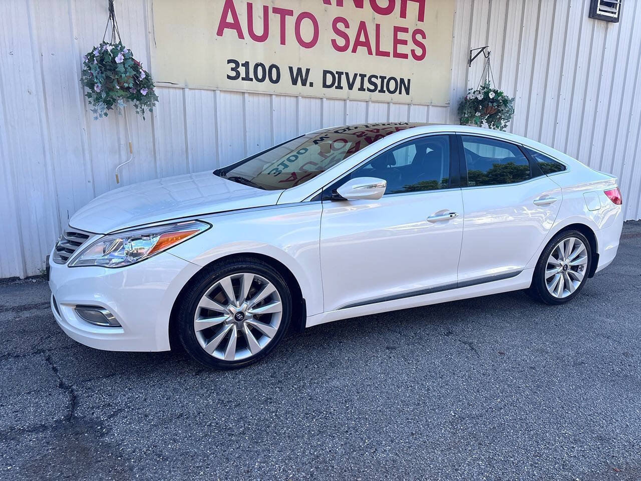 Used 2014 Hyundai Azera Limited w/ Option Group 02 FWD image 6
