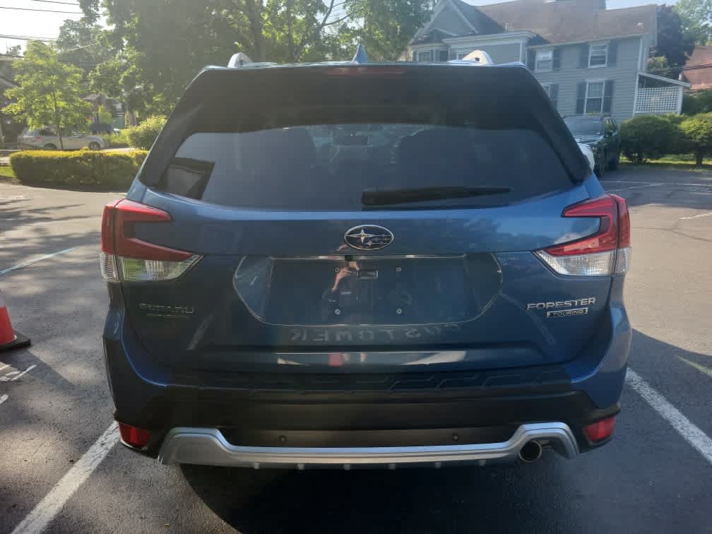Used 2022 Subaru Forester Touring AWD/4WD image 4