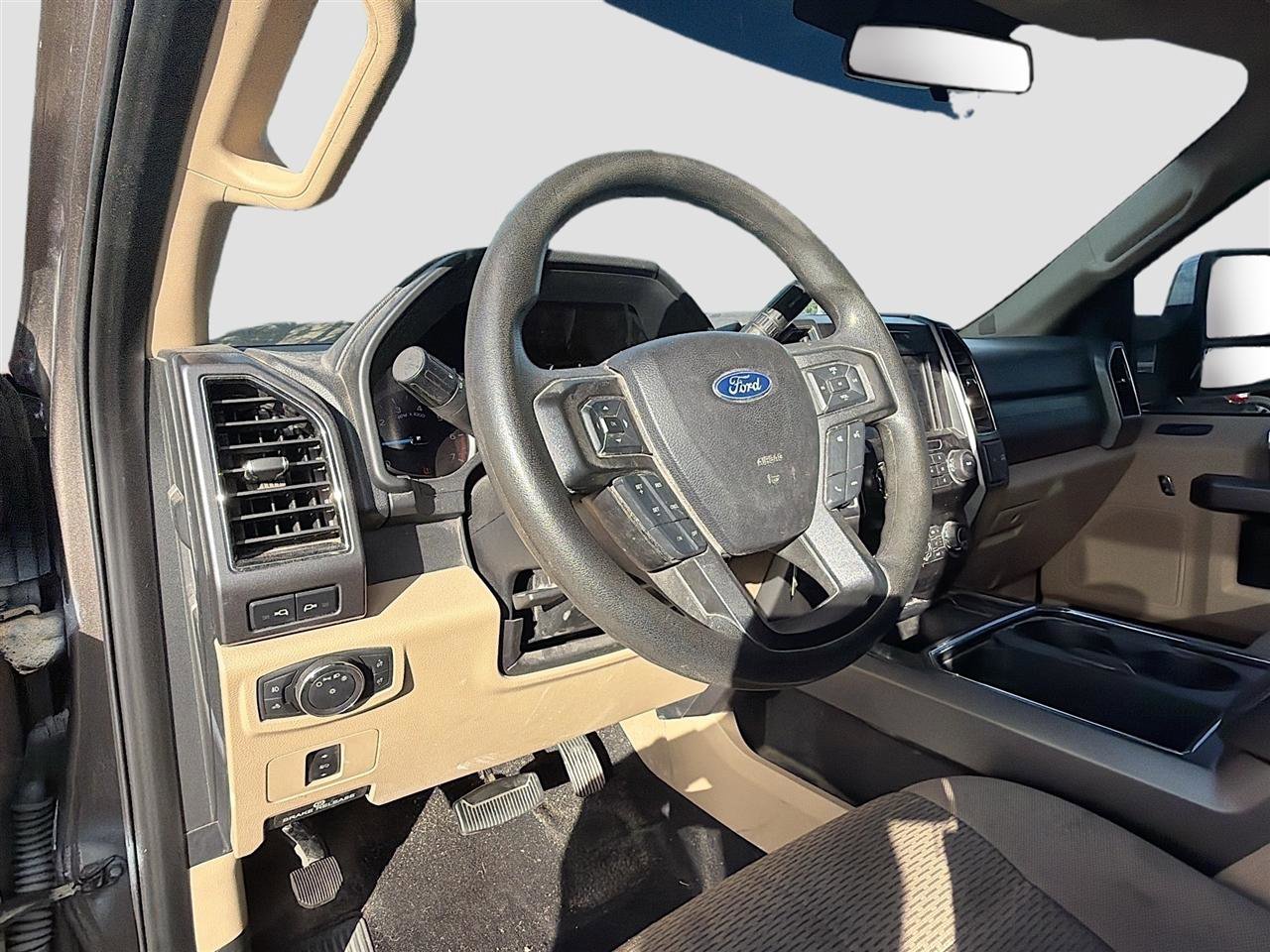 Used 2019 Ford F250 XLT w/ XLT Premium Package image 11