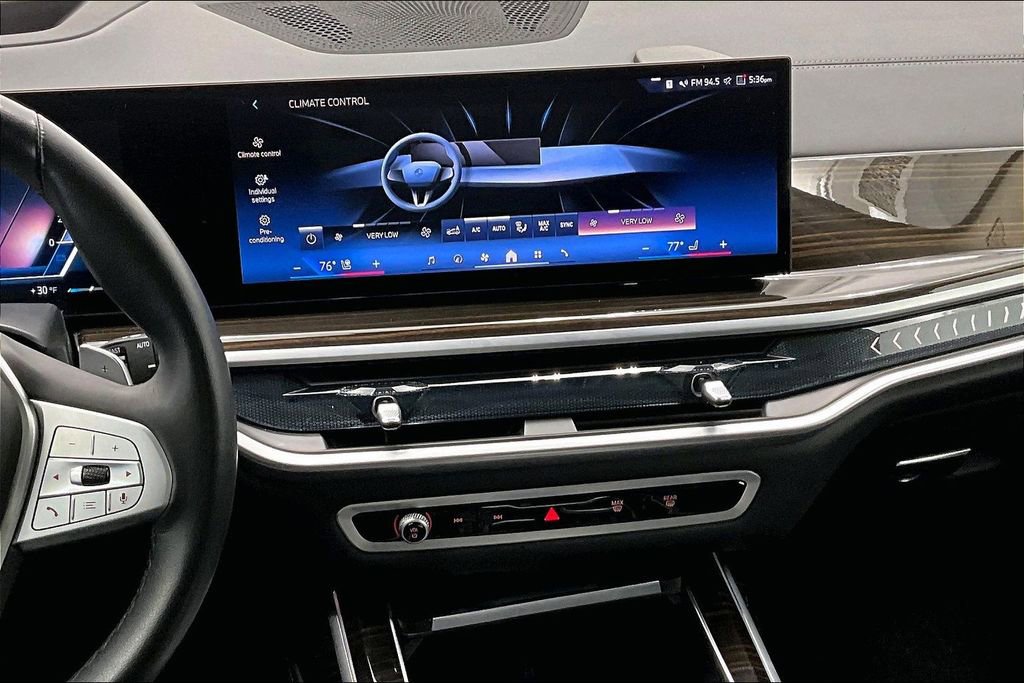 Used 2025 BMW X7 xDrive40i image 6