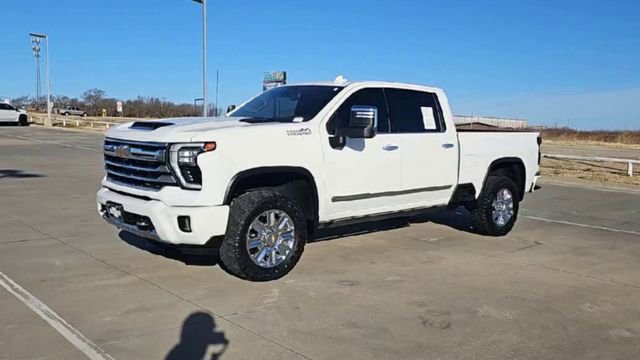 Used 2024 Chevrolet Silverado 2500 High Country w/ Z71 Off-Road Package image 4