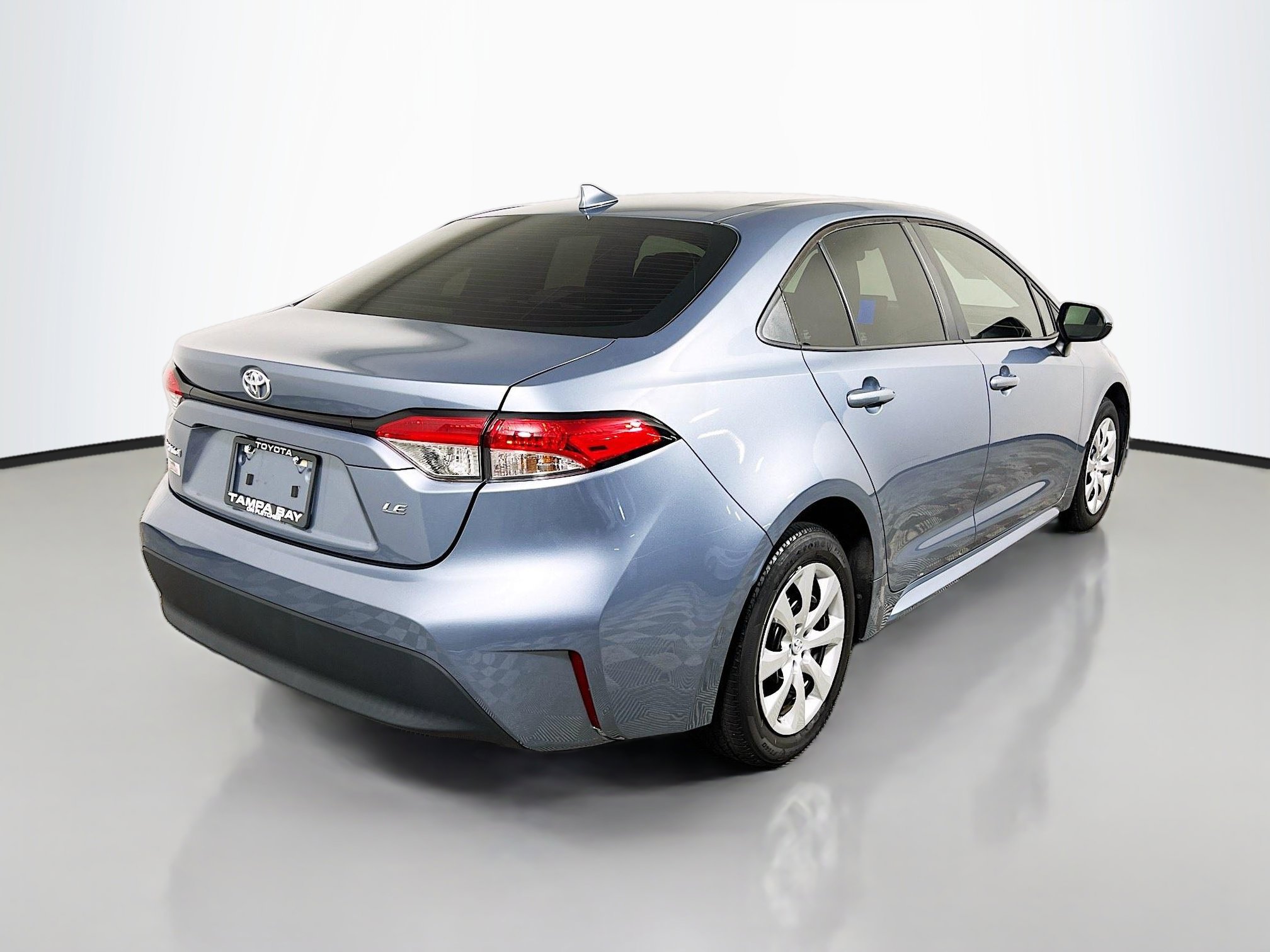 Used 2024 Toyota Corolla LE FWD image 4