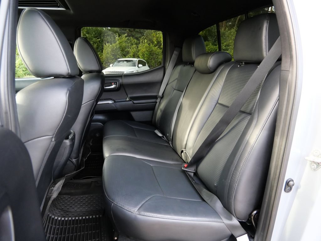 Used 2018 Toyota Tacoma Limited AWD/4WD image 15