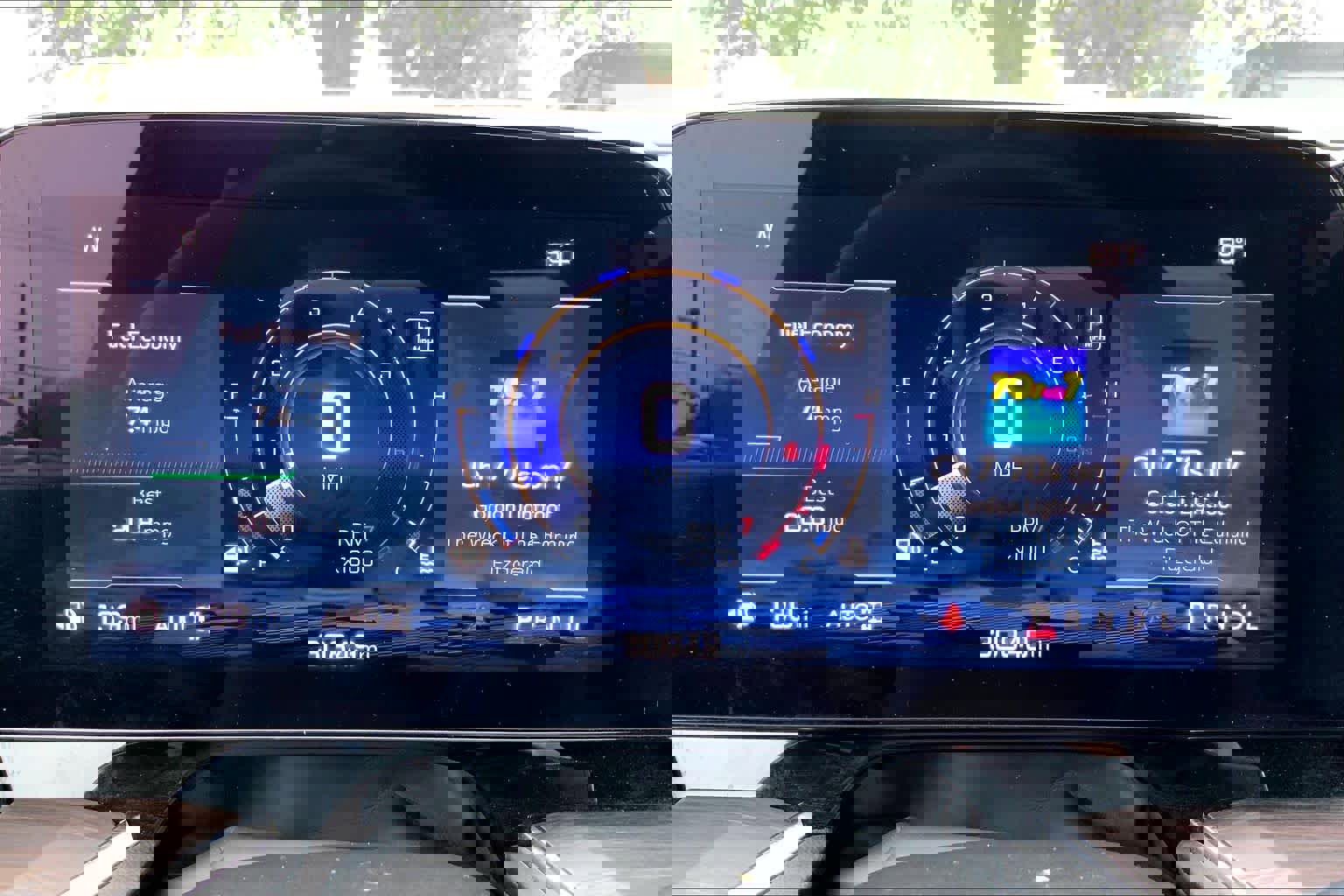 Used 2025 Chevrolet Suburban Z71 AWD/4WD image 27