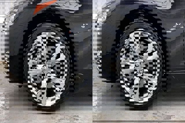 Used 2018 INFINITI Q70 L 3.7 AWD/4WD image 10