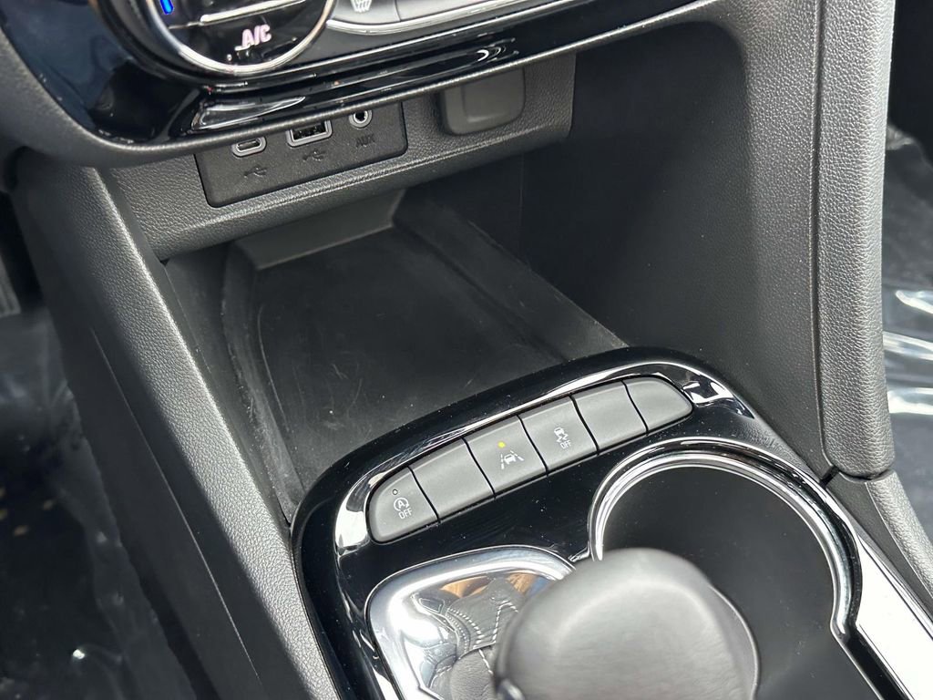 Certified 2023 Buick Encore GX Essence w/ Experience Buick Package image 28