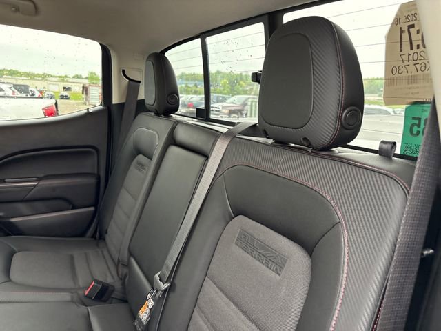 Used 2017 GMC Canyon SLE w/ All Terrain Package AWD/4WD image 10