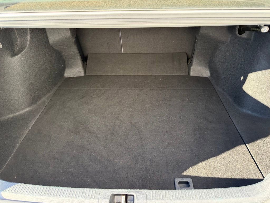 Used 2022 Toyota Camry SE image 28