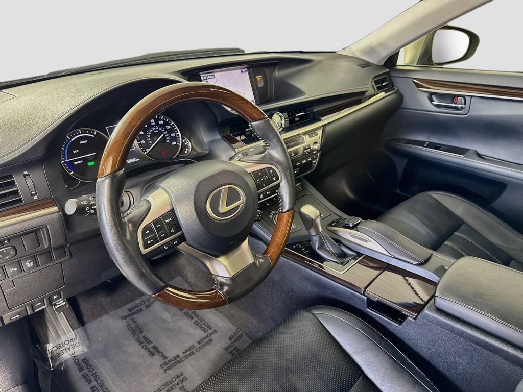 Used 2016 Lexus ES 300h FWD image 19