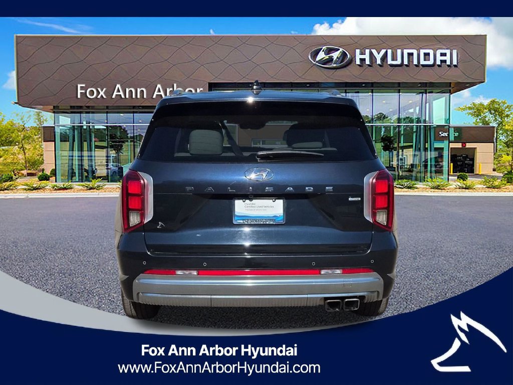 Certified 2023 Hyundai Palisade Calligraphy AWD/4WD image 4