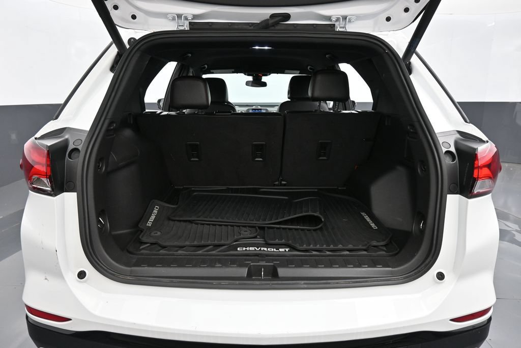 Used 2024 Chevrolet Equinox RS w/ RS Leather Package AWD/4WD image 28
