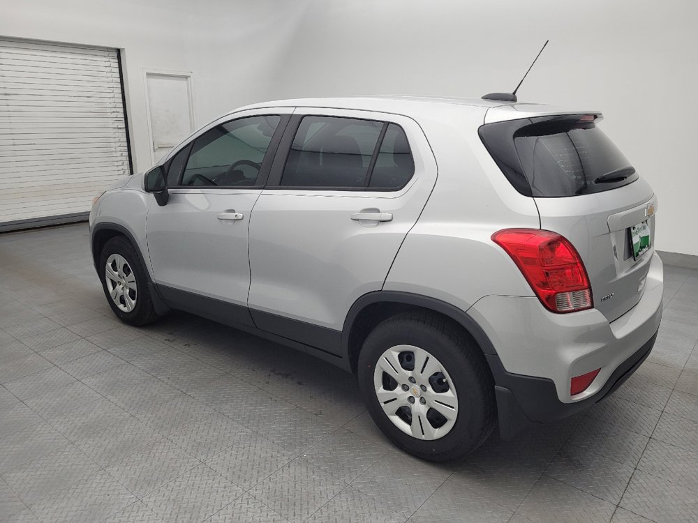 Used 2018 Chevrolet Trax LS w/ LPO, Protection Package FWD image 3