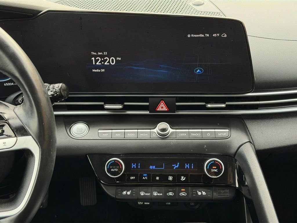 Used 2023 Hyundai Elantra Limited image 14