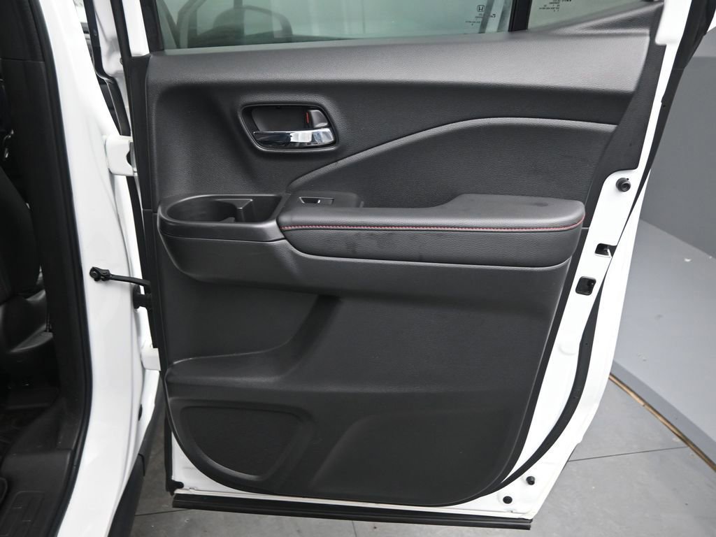 Used 2021 Honda Ridgeline Black Edition image 16
