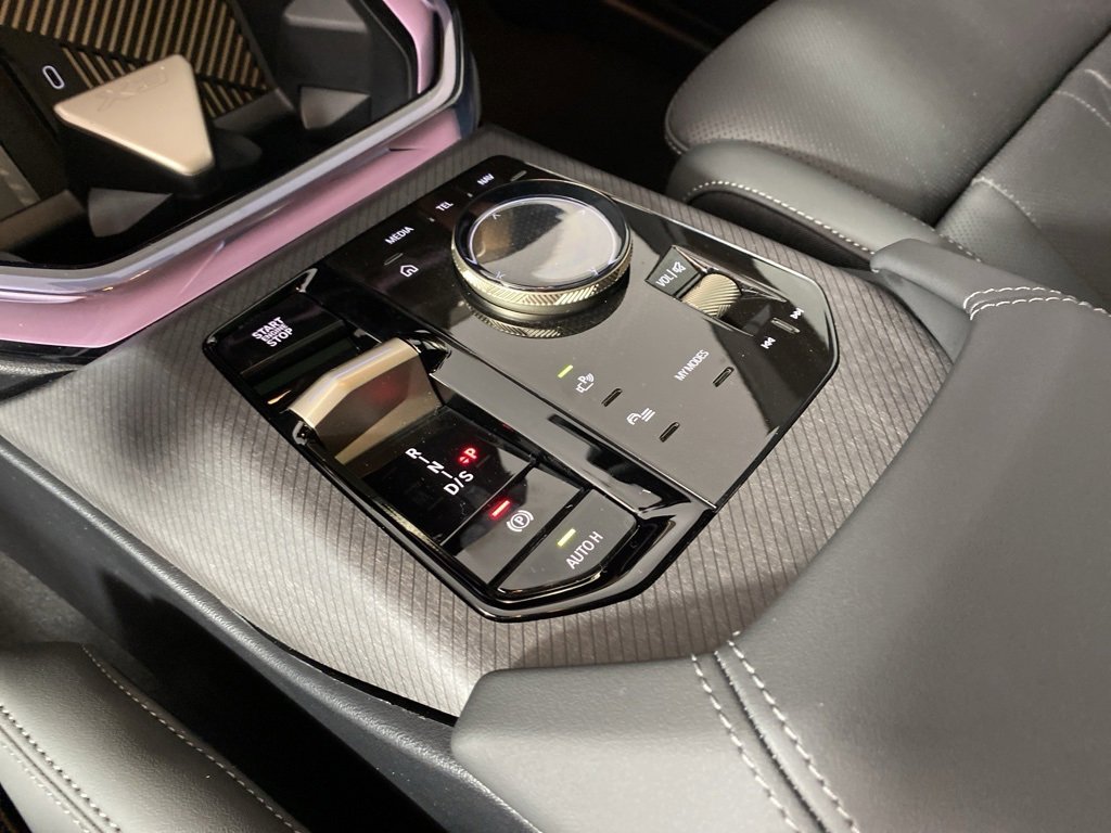 Used 2025 BMW X3 xDrive30i w/ Premium Package image 16