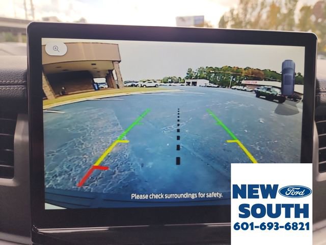 Used 2024 Ford Expedition XLT image 23