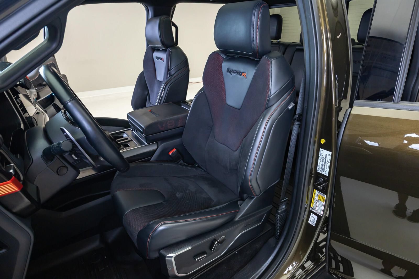 Used 2024 Ford F150 Raptor w/ Equipment Group 803A Raptor R AWD/4WD image 28