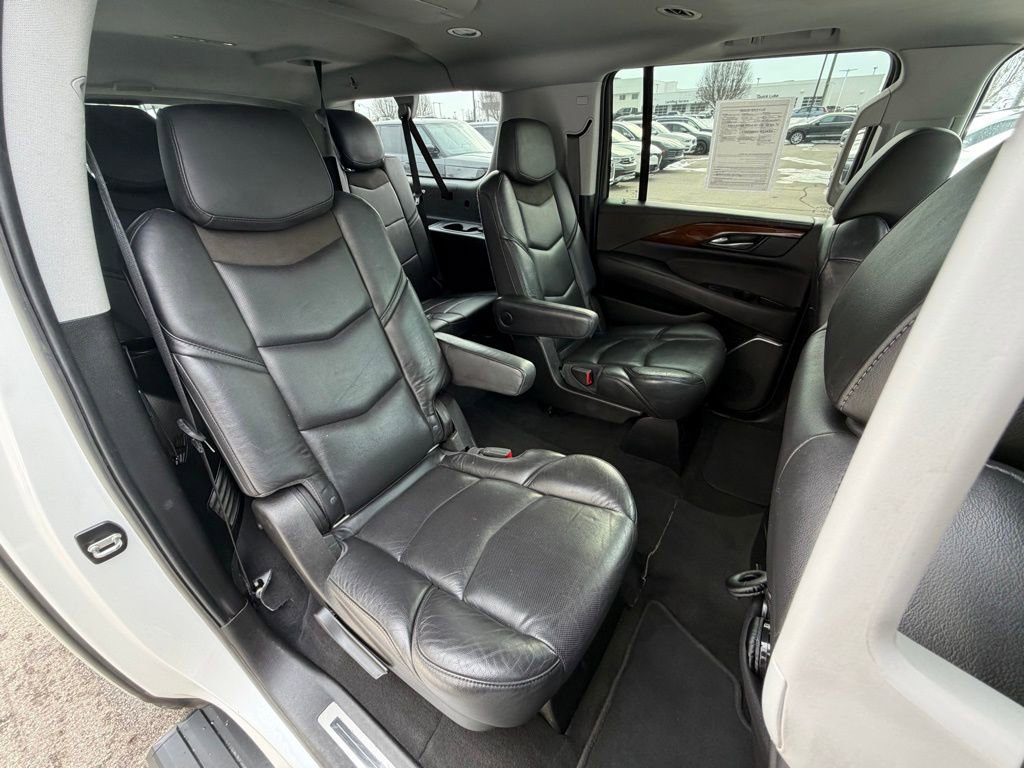 Used 2018 Cadillac Escalade ESV Premium Luxury image 29