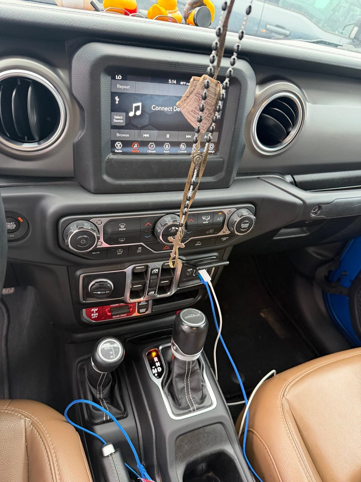 Used 2021 Jeep Gladiator Rubicon w/ Uconnect 4C Nav & Sound Group AWD/4WD image 18