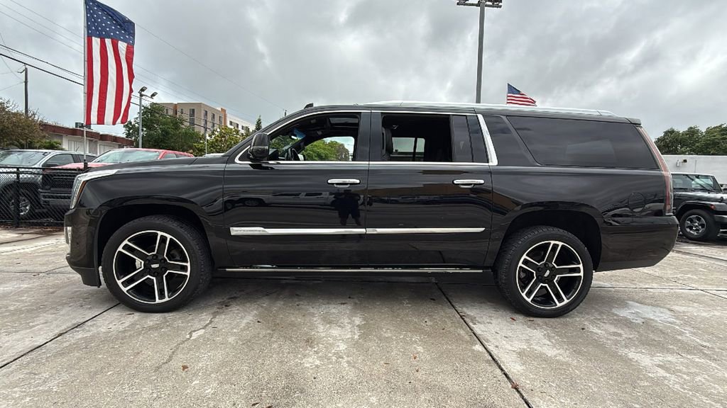 Used 2018 Cadillac Escalade ESV Platinum AWD/4WD image 12
