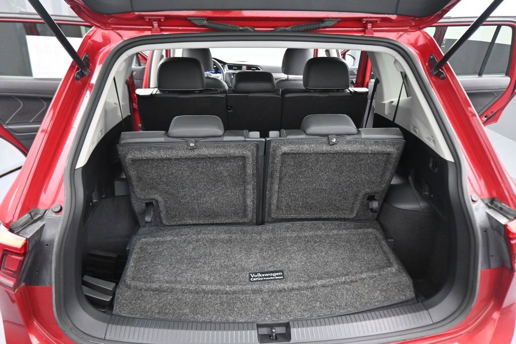 Used 2023 Volkswagen Tiguan SE FWD image 42