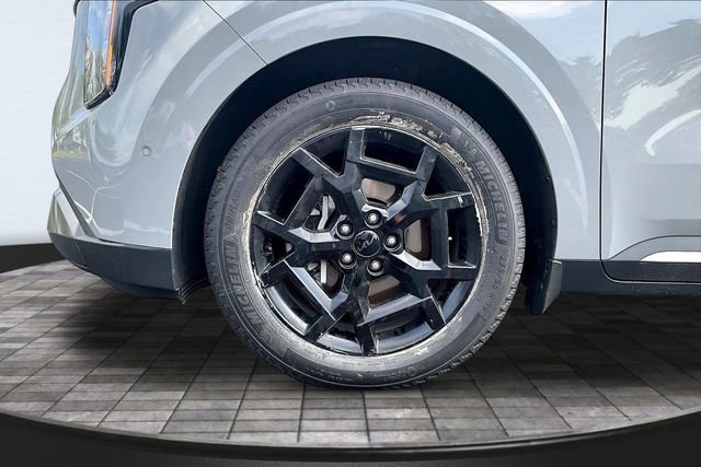 Certified 2025 Kia Carnival SX Prestige image 35