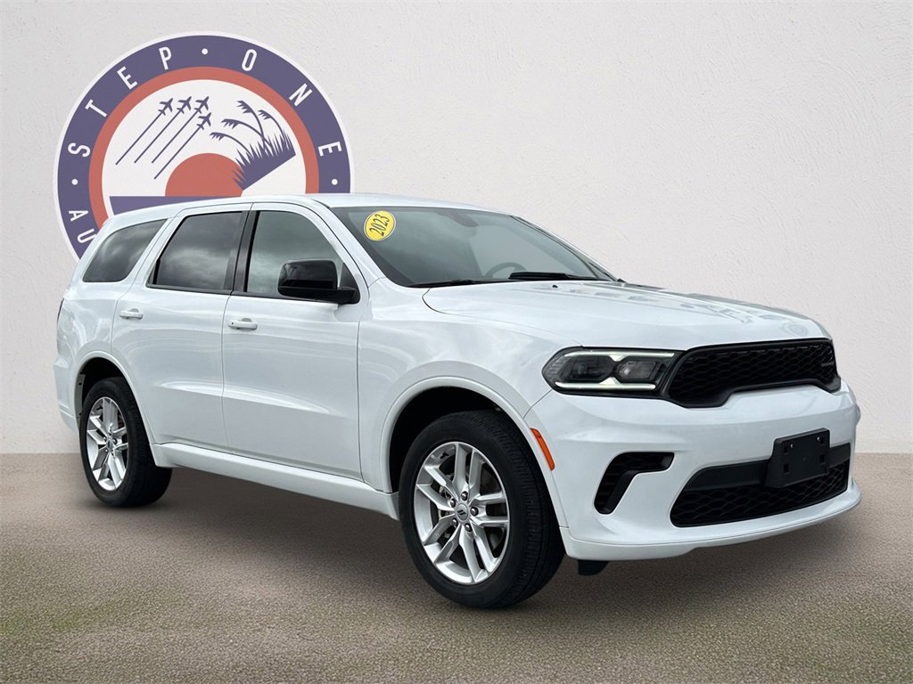 Used 2023 Dodge Durango GT image 2