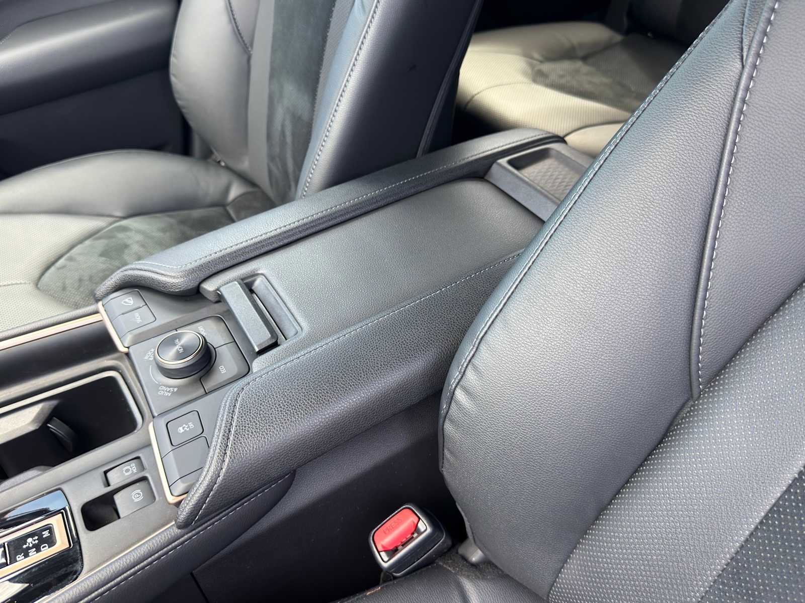 Used 2025 Toyota Grand Highlander AWD Hybrid image 12