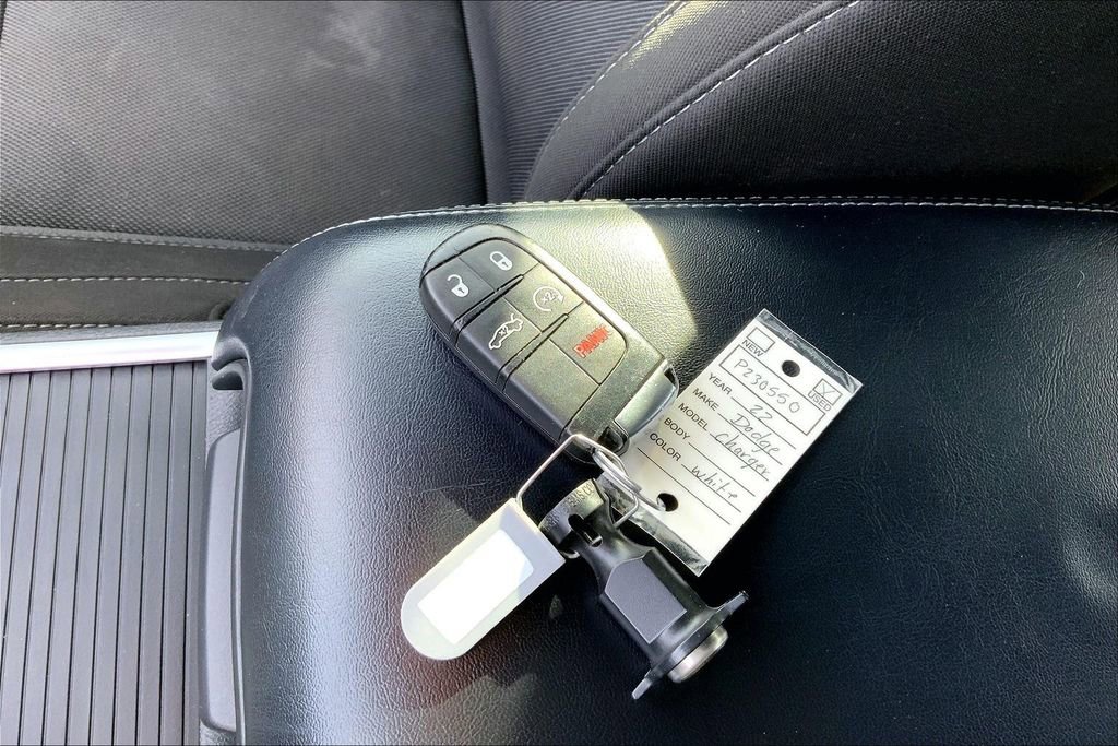 Used 2022 Dodge Charger SXT image 11