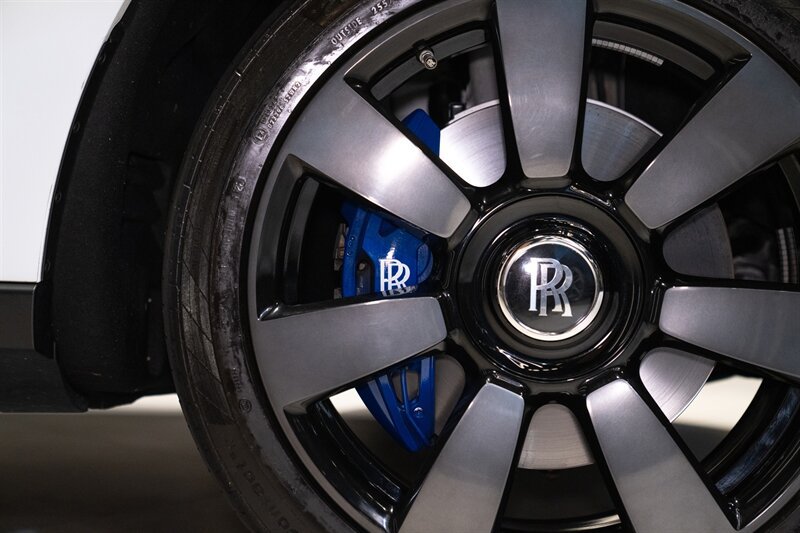 Used 2023 Rolls-Royce Cullinan AWD/4WD image 24