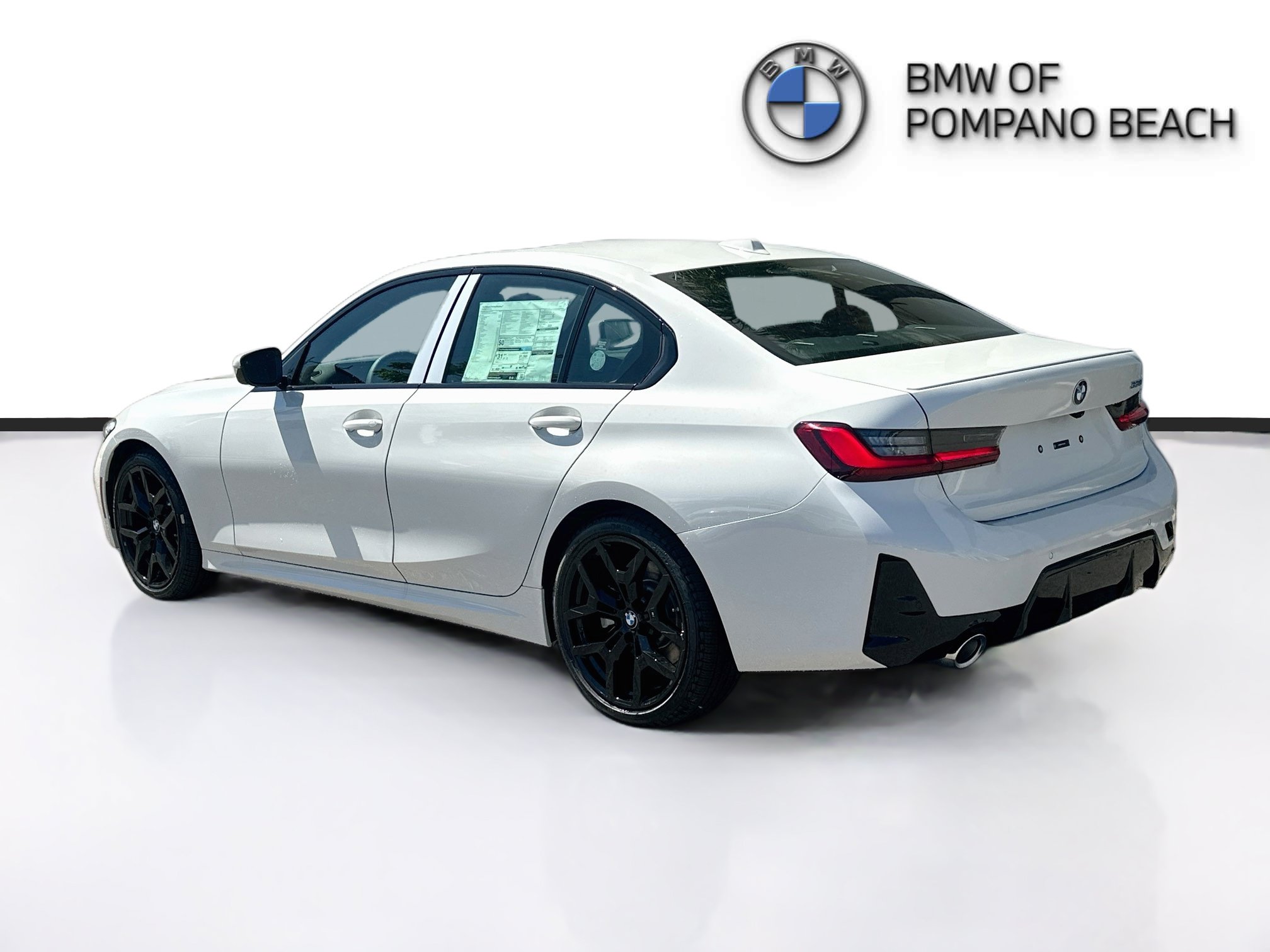 New 2026 BMW 330i Sedan w/ M Sport Package RWD image 4