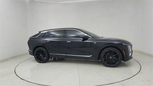 Used 2025 Cadillac Lyriq Luxury image 64