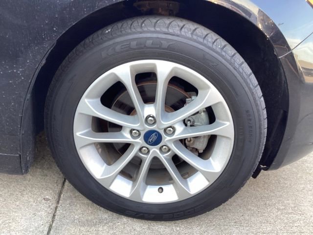 Used 2020 Ford Fusion SE FWD image 8