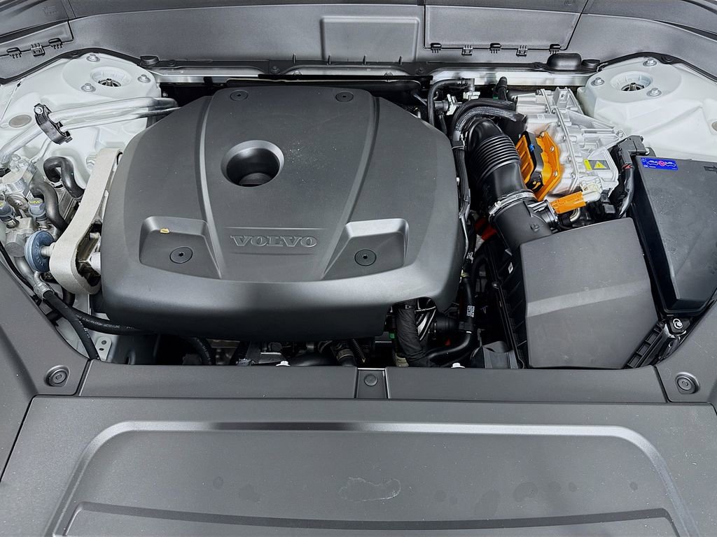 New 2026 Volvo XC90 T8 Plus w/ Protection Package Premier image 33