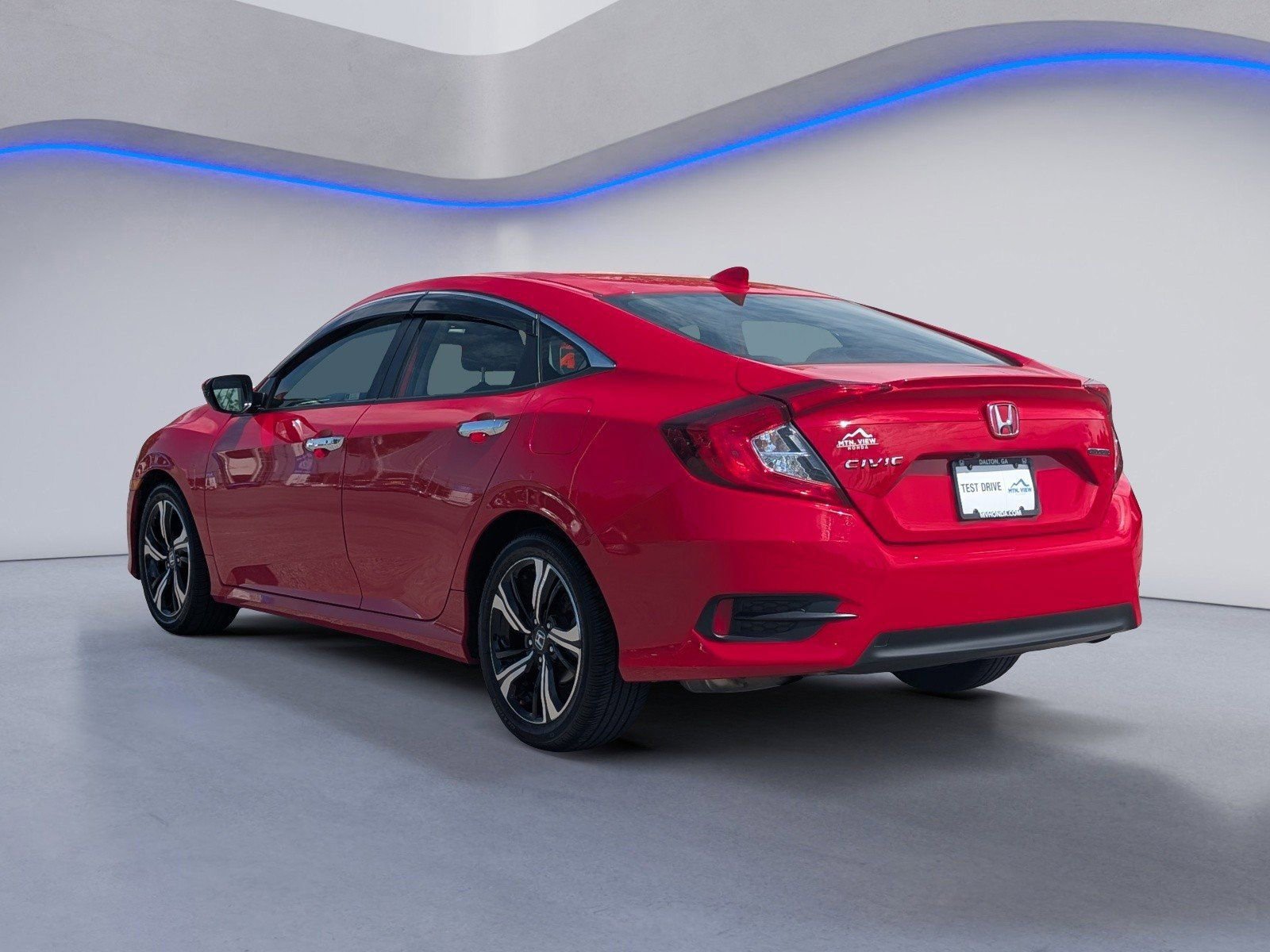 Used 2018 Honda Civic Touring image 3