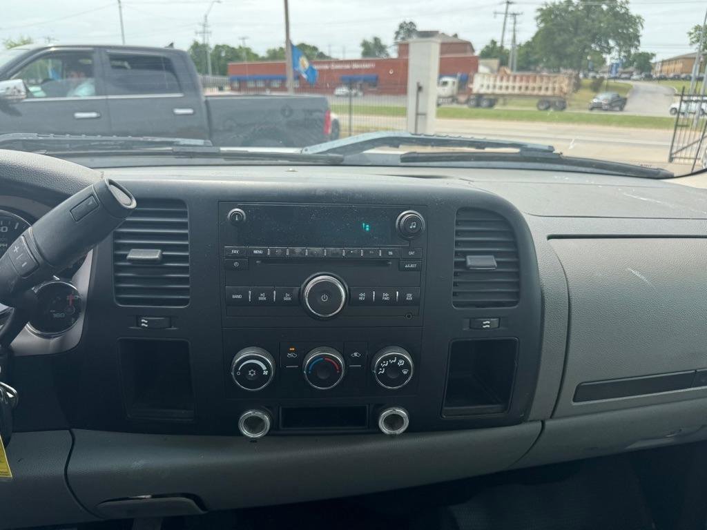 Used 2008 GMC Sierra 2500 W/T RWD image 12